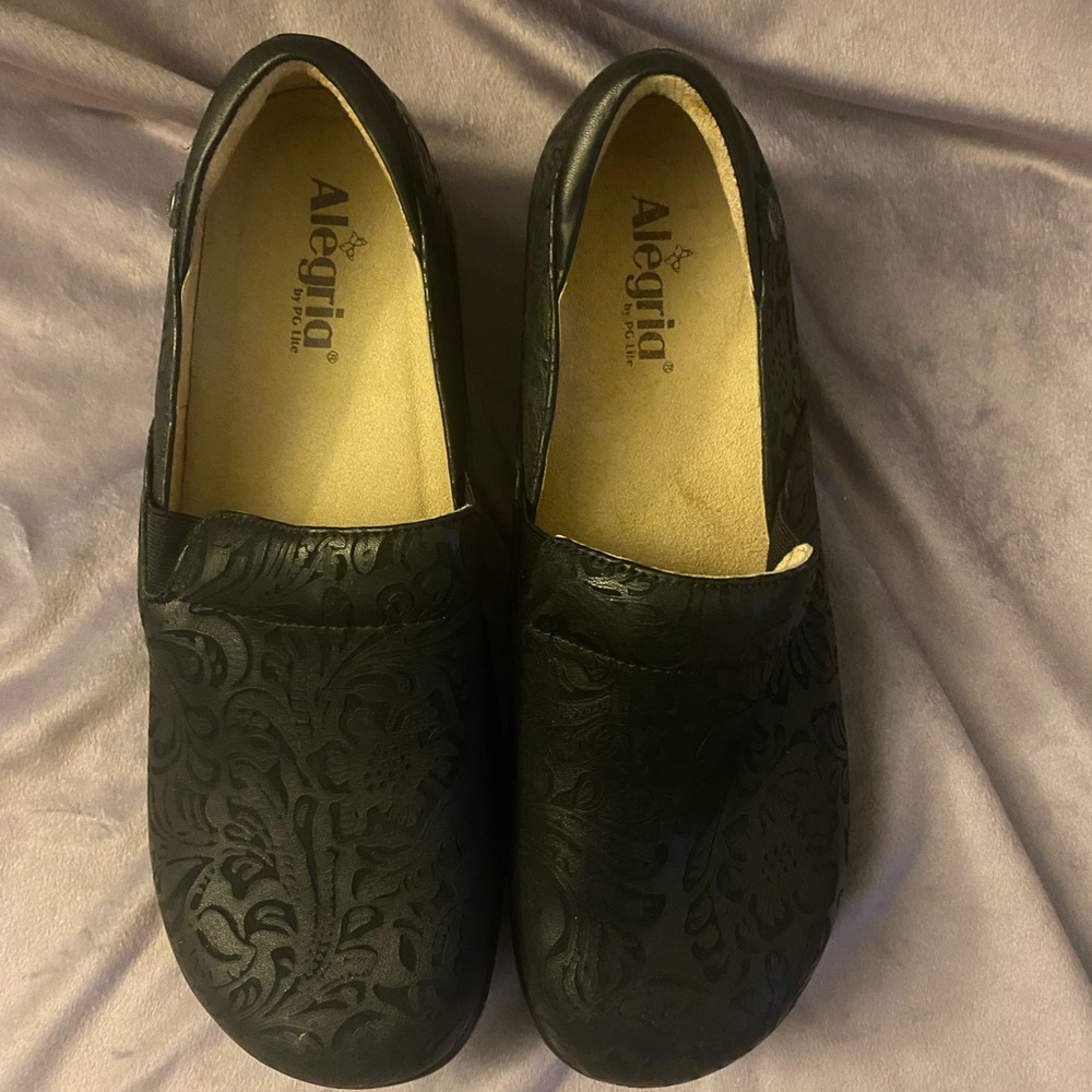 12 Black Floral Alegria Non-Slip Womens Work Shoes - SUPER COMFY!!